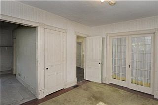4th image of 54 Massachusetts Ave