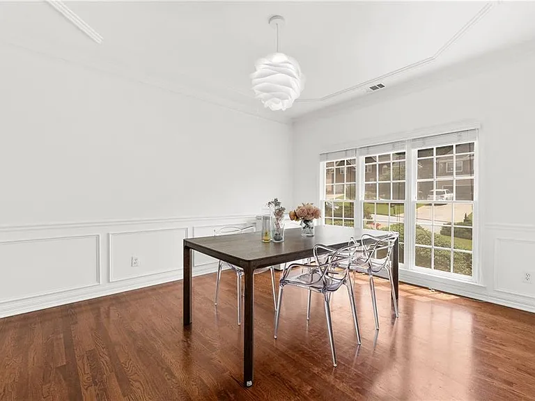 790 Milton Oaks Dr — Photo 9