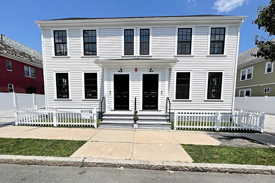 Locke Town Houses Apartments Arlington, MA Zillow