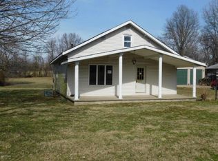 205 E Alexander St, Herrin, IL 62948