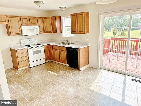 4th image of 129 Penn Oak Dr