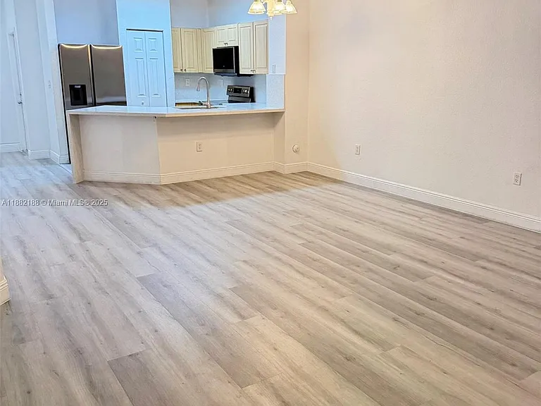 6482 Catalina Ln — Photo 6