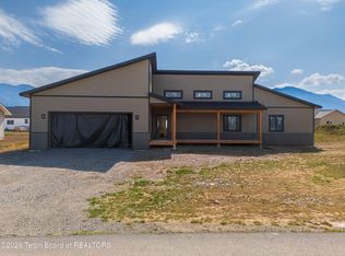 600 Little Greys Loop, Etna, WY 83118