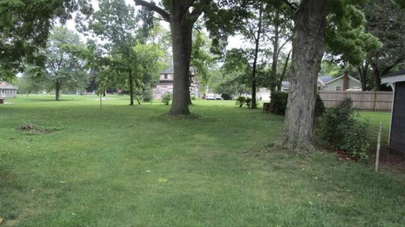 1008 N Monroe St — Photo 2