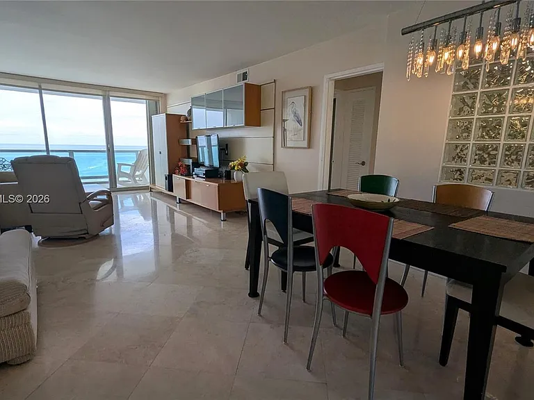 5161 Collins Ave #1217 — Photo 3