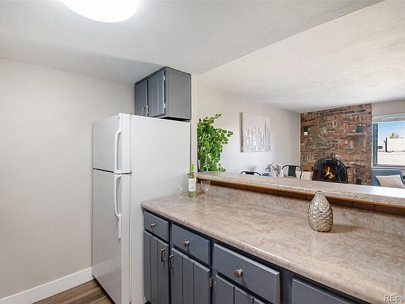 4th image of 1008 N Corona Street #508