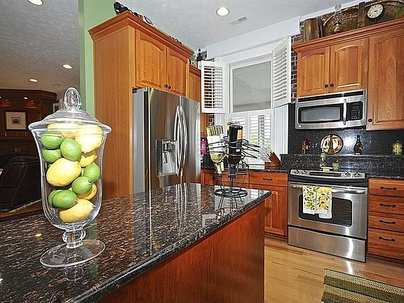4th image of 5803 Lawton Loop E Dr APT 6