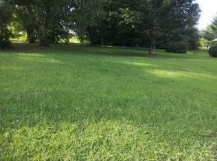 806 Charway Dr, Johnson city, TN 37601