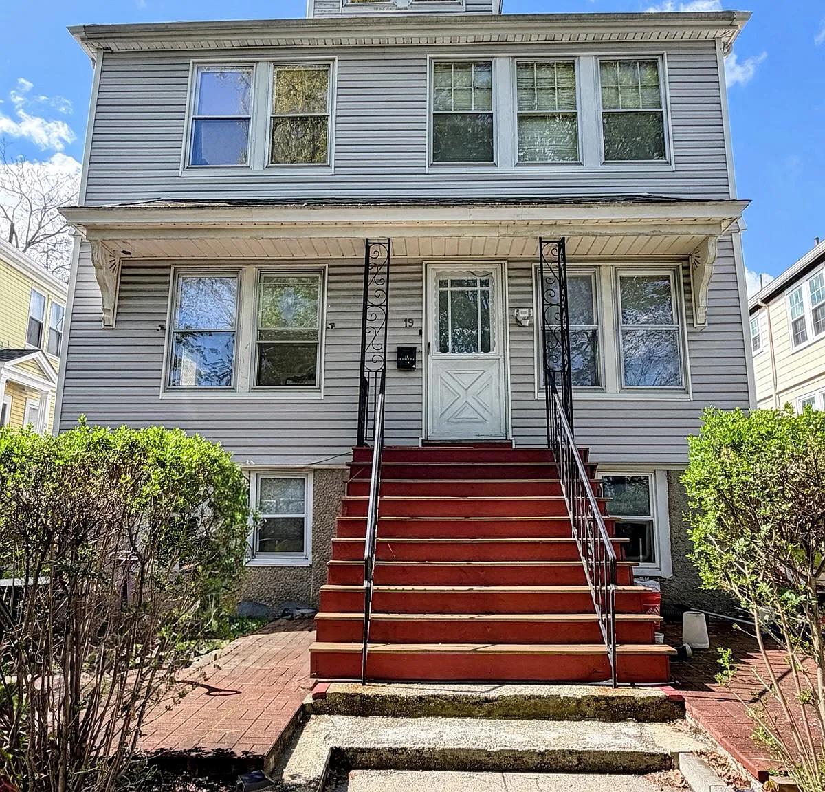 3 bed, 1400 sqft, $3,300 — Photo 1