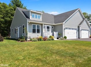 113 Fox Hollow Rd, North Kingstown, RI 02852