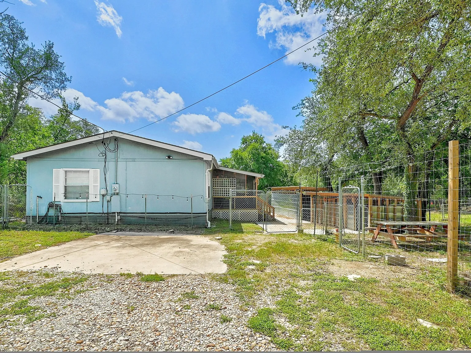 3 bed, 1512 sqft, $2,300 — Photo 2