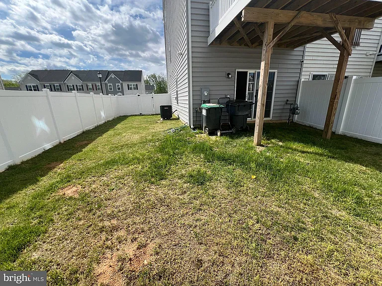 526 River Rd — Photo 44
