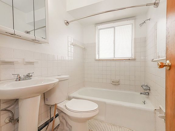5th image of 4224 W 20th St #9