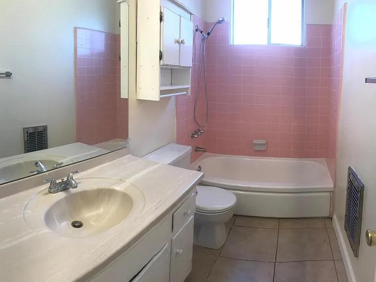 4948 W 119th St #F — Photo 8