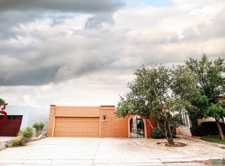 1907 Mountain Shadow Dr, Carlsbad, NM 88220