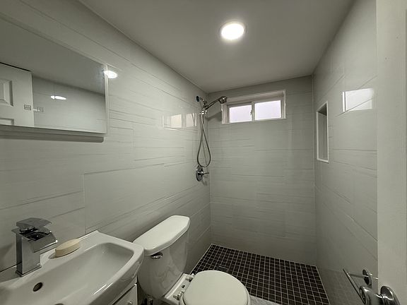 4th image of 6135 231st St Floor 1