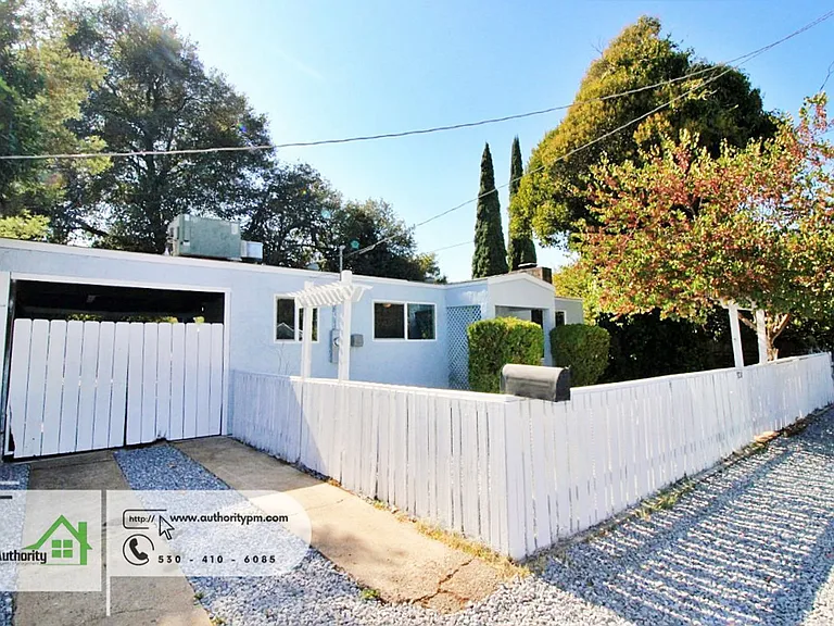 3210 Veda St — Photo 4