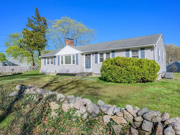 70 Thicket St, Weymouth, MA 02190