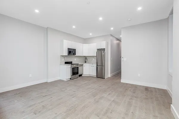 Rented by Compass | media 2