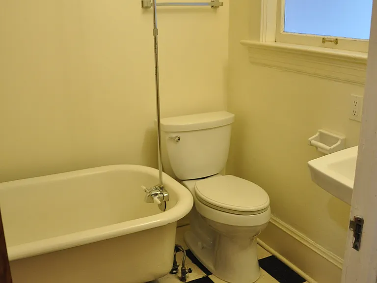 1425 SE Main St #3 — Photo 11