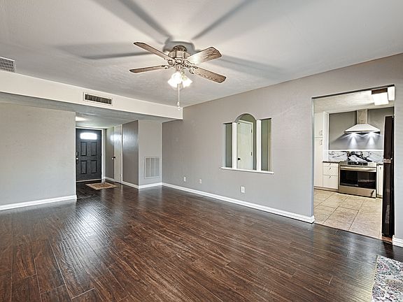 3rd image of 2241 Lockwood Dr