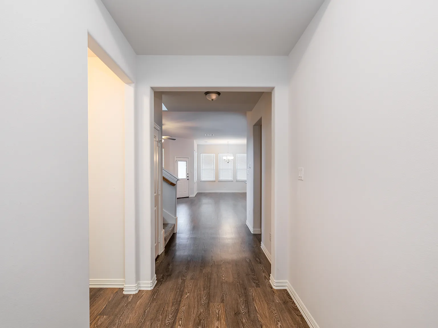 4 bed, 3.5 bath, 2614 sqft, $2,550 — Photo 3
