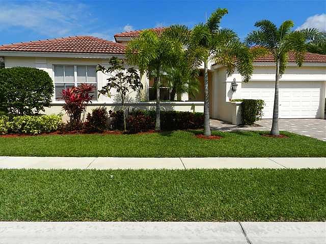 Home For Sale In Mirabella At Mirasol
