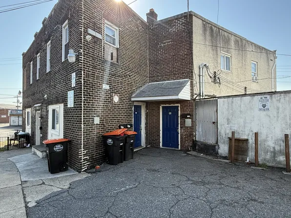 904 Keystone Rd, Chester, PA 19013