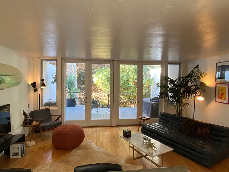 921 N Beverly Glen Blvd — Photo 6