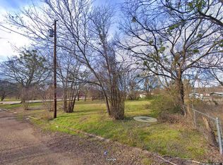 Short Ross St, Commerce, TX 75428