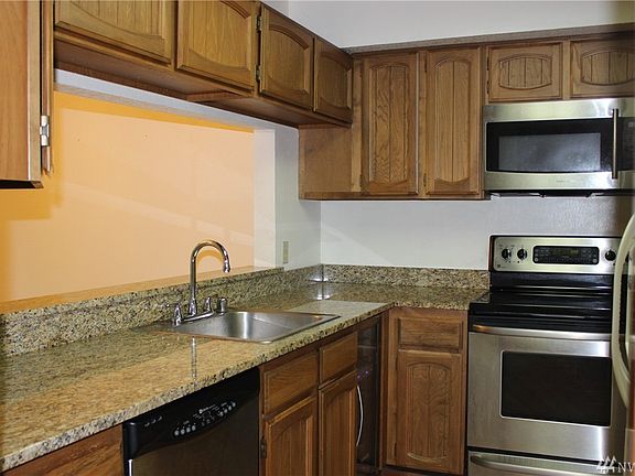 3rd image of 14620 NE 51st St APT B3