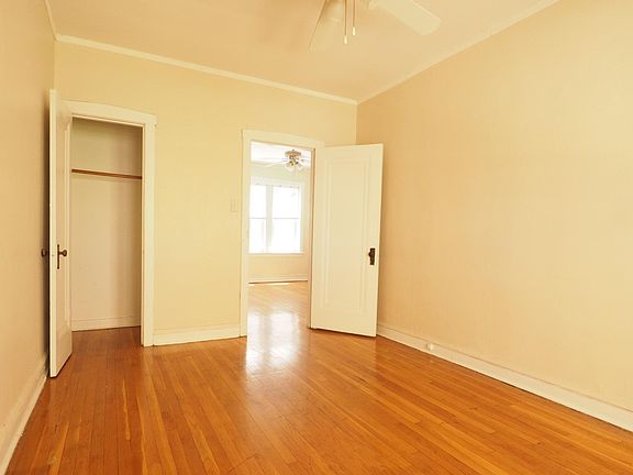 3rd image of 4041 N Mozart St Unit 1E