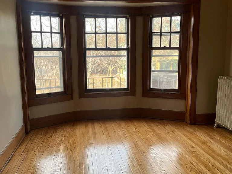 2135 W Juneau Ave — Photo 4