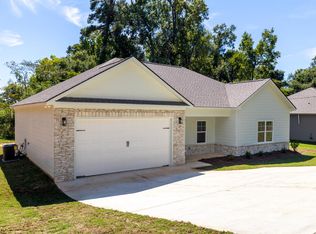 1903 Sandfort Rd, Phenix City, AL 36869