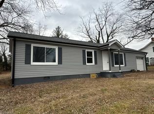 110 Westview Dr, King, NC 27021