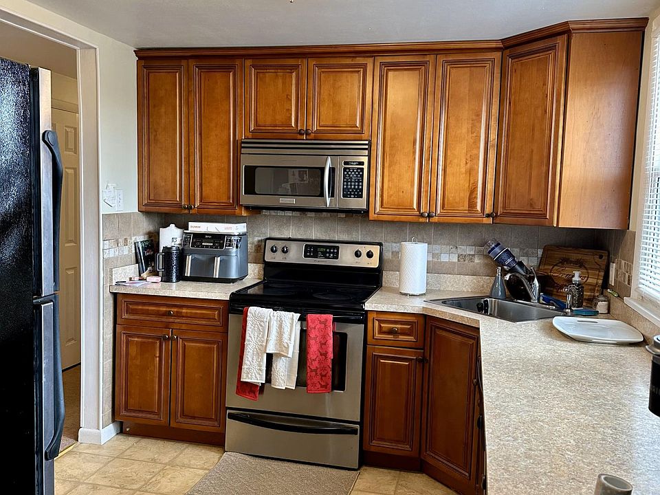 7 Beach Ave, Copiague, NY 11726 Zillow