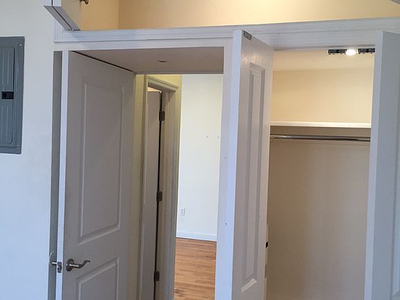 4th image of 12311 Rockaway Beach Blvd APT 4D