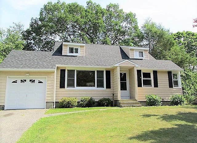 1st image of 8 Grand Haven Dr