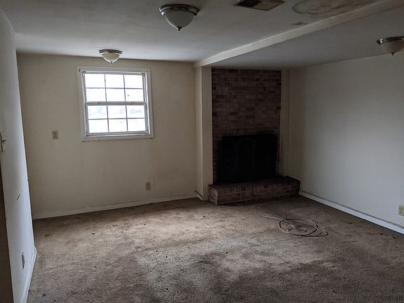 2nd image of 72 Cannon St