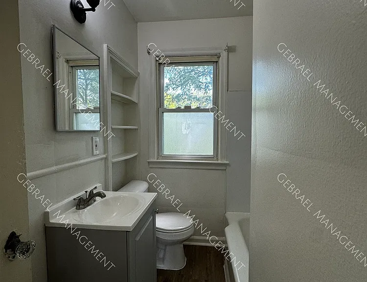 2408 Missouri Ave — Photo 11