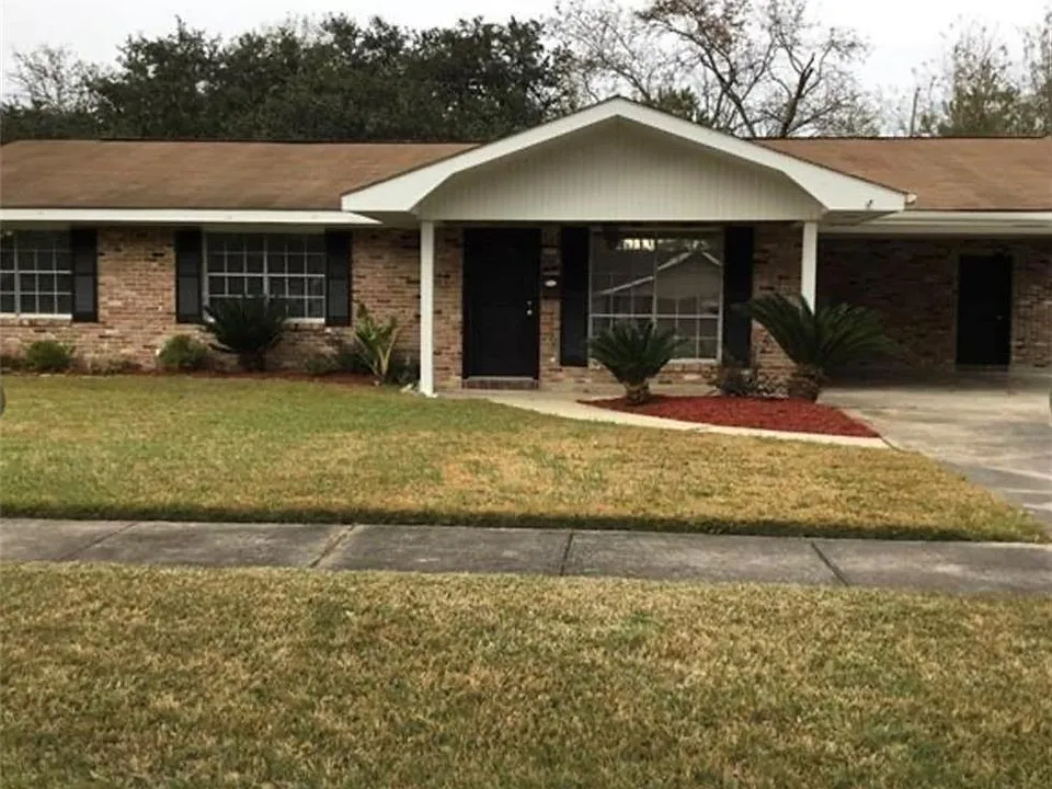 2110 Cherie Dr