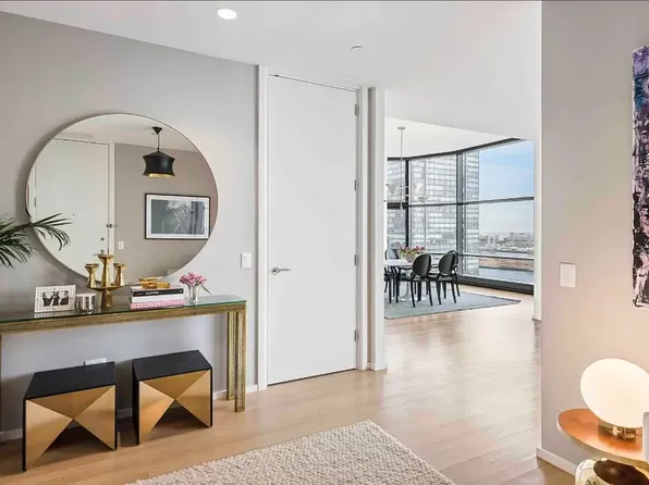 50 United Nations Plaza image 5 of 26