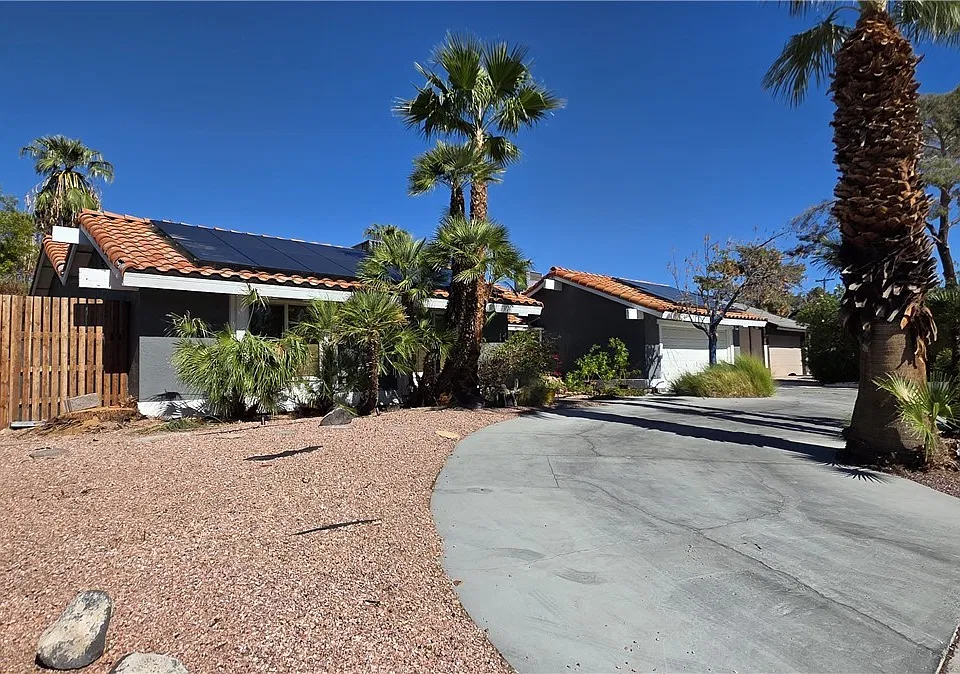 1888 E Viking Rd