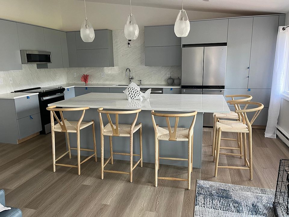 Brand new kitchen with all new appliances and fictures in progress