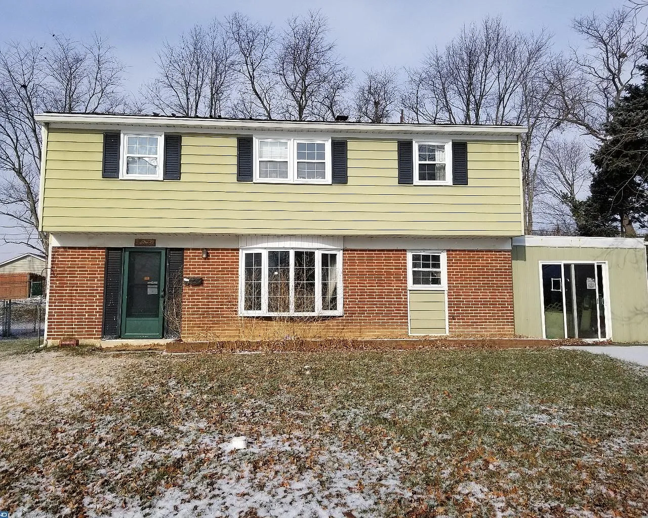 500 Rosewood Dr photo 1