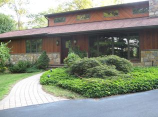 4 Fox Run Ln, Newtown Square, PA 19073