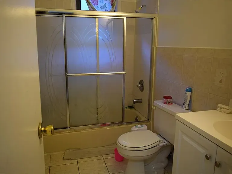 48 Larch St — Photo 3