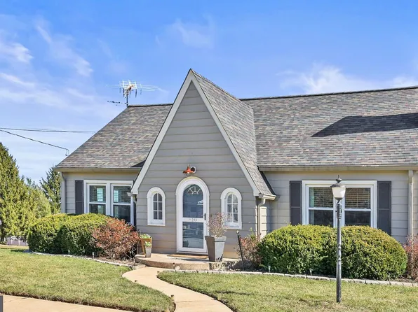 233 N 3rd St, New Freedom, PA 17349