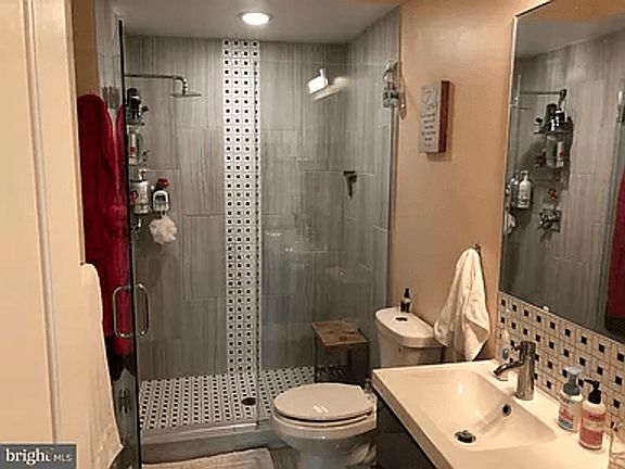 4th image of 1926 Brown St APT 1