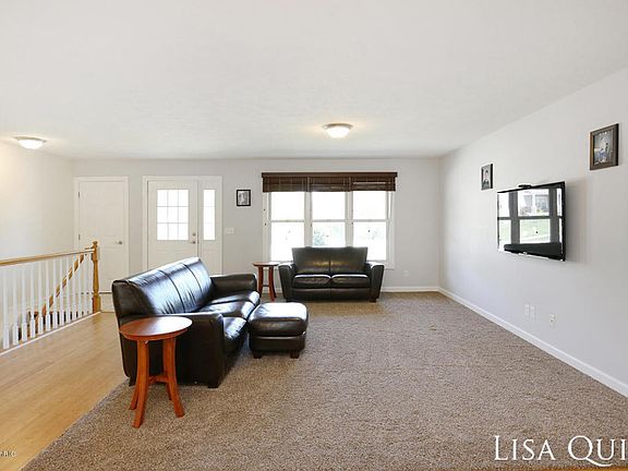 2nd image of 90 Riverchase Dr NE